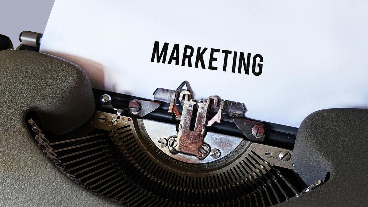 B2B Content That Earns Links: The Three Formats That Work